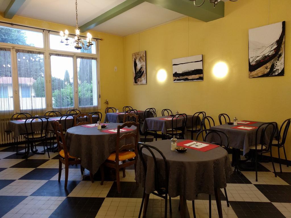 Logis La Cremaillere Hotel Montelimar Bagian luar foto